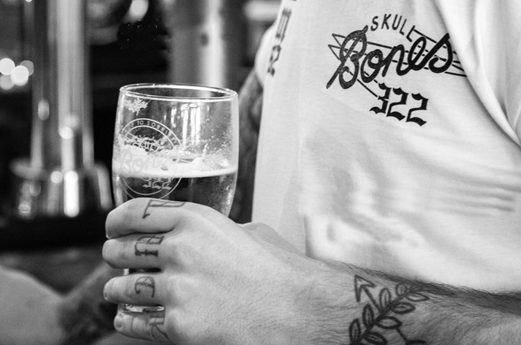 Violent Heart | People of Print feature at hevy 2014 - tattoo beer hand
